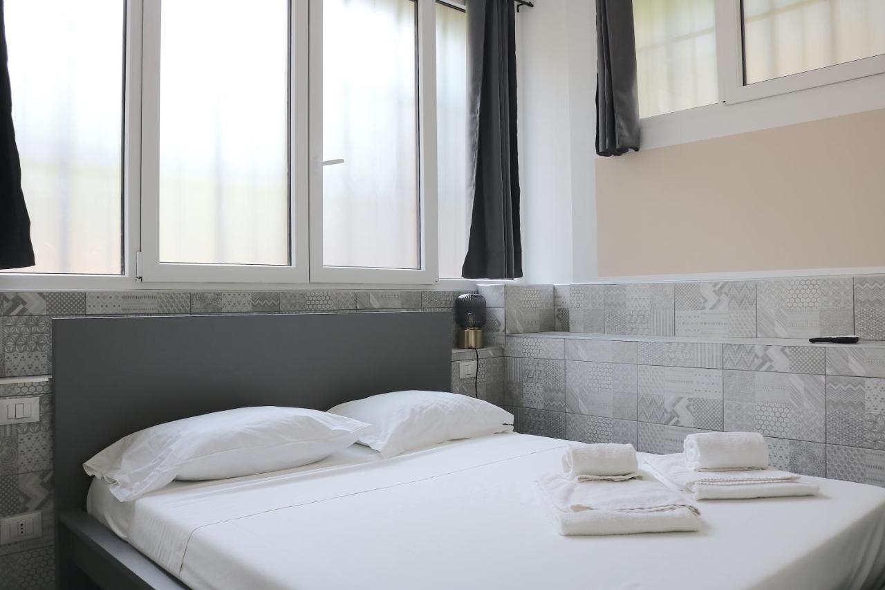 Gambara Guests House Hotel Milan Bagian luar foto