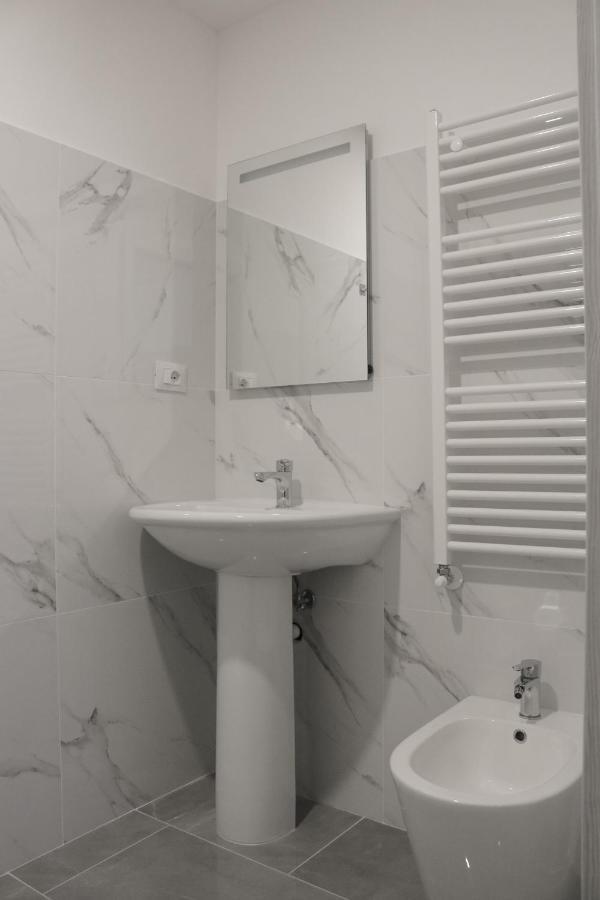 Gambara Guests House Hotel Milan Bagian luar foto